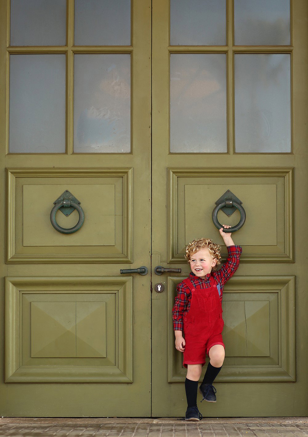 Age 3 how exciting! The moment when the little one turns into a little gerber, is told. And the hair?! At least we will have pictures as a souvenir.