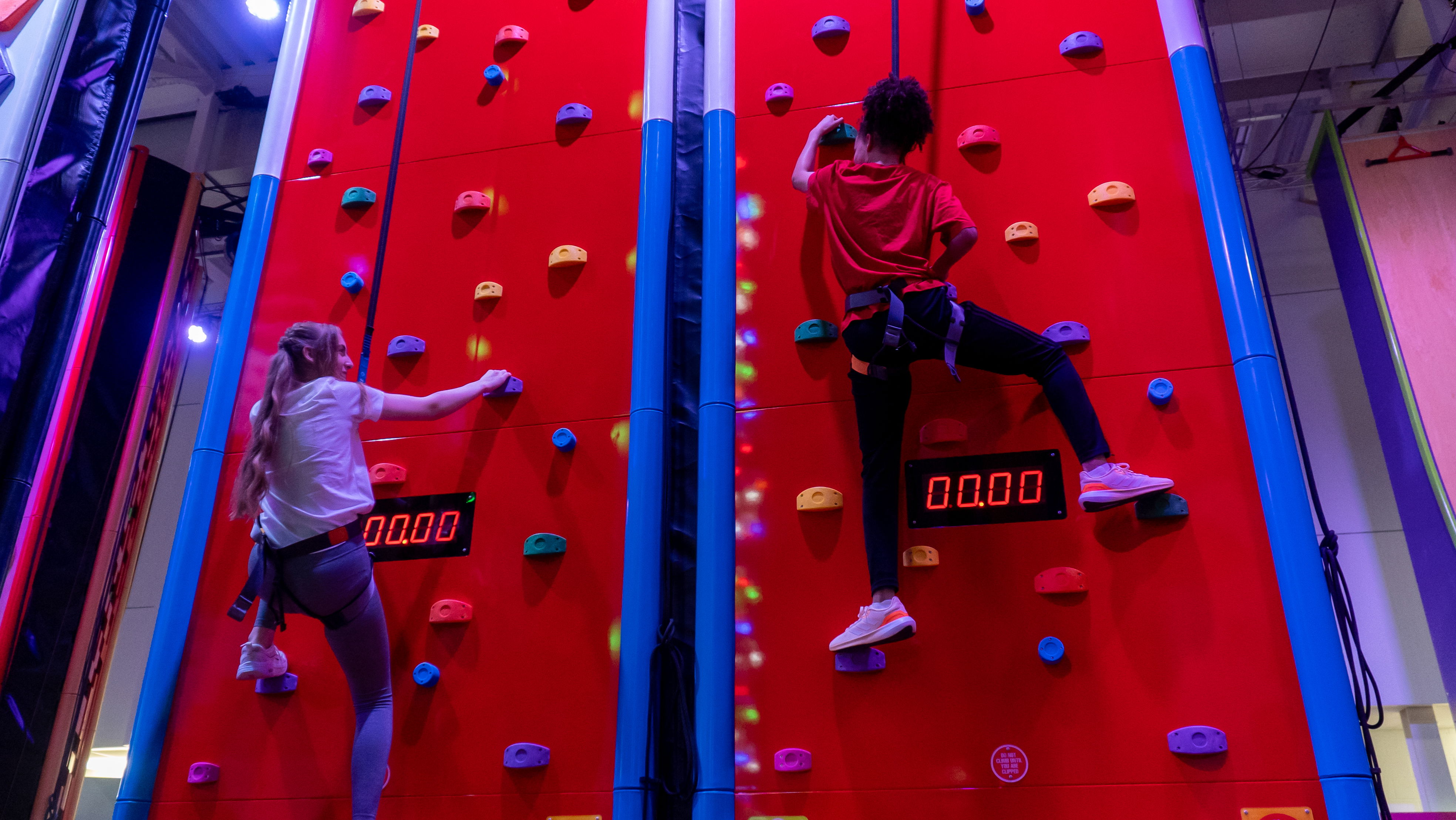 We took a Sneak Peek at Wales' First Independent Clip 'n Climb Centre -  It's On Cardiff