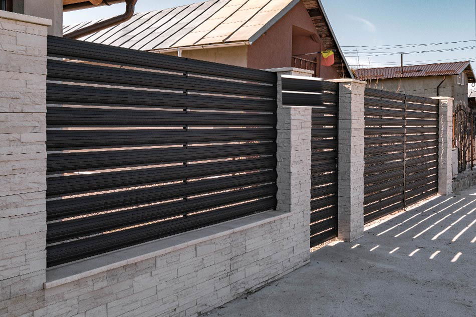 Metal slatted fences