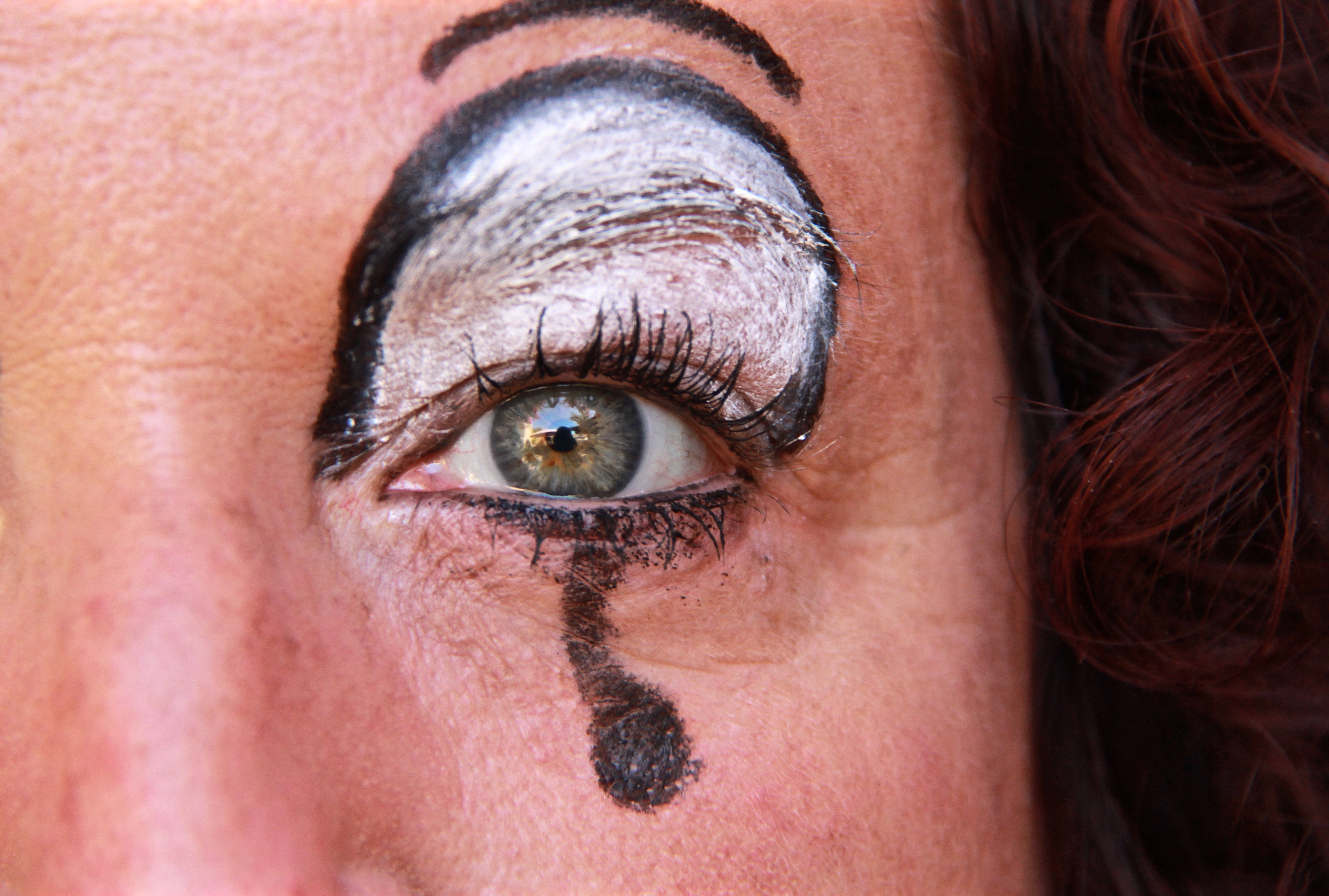 women |  Almut Adler