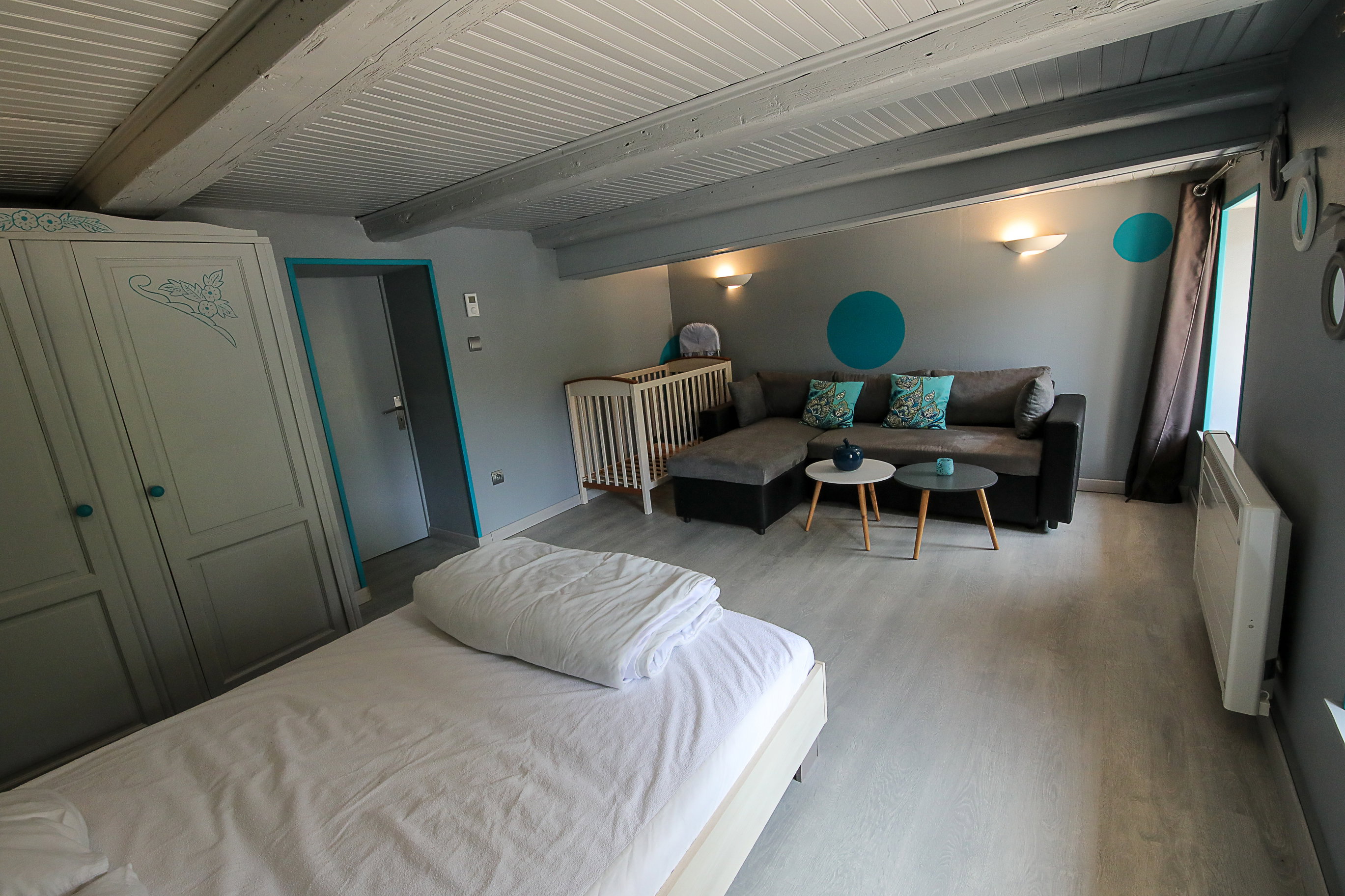 Pictures Emerald Room