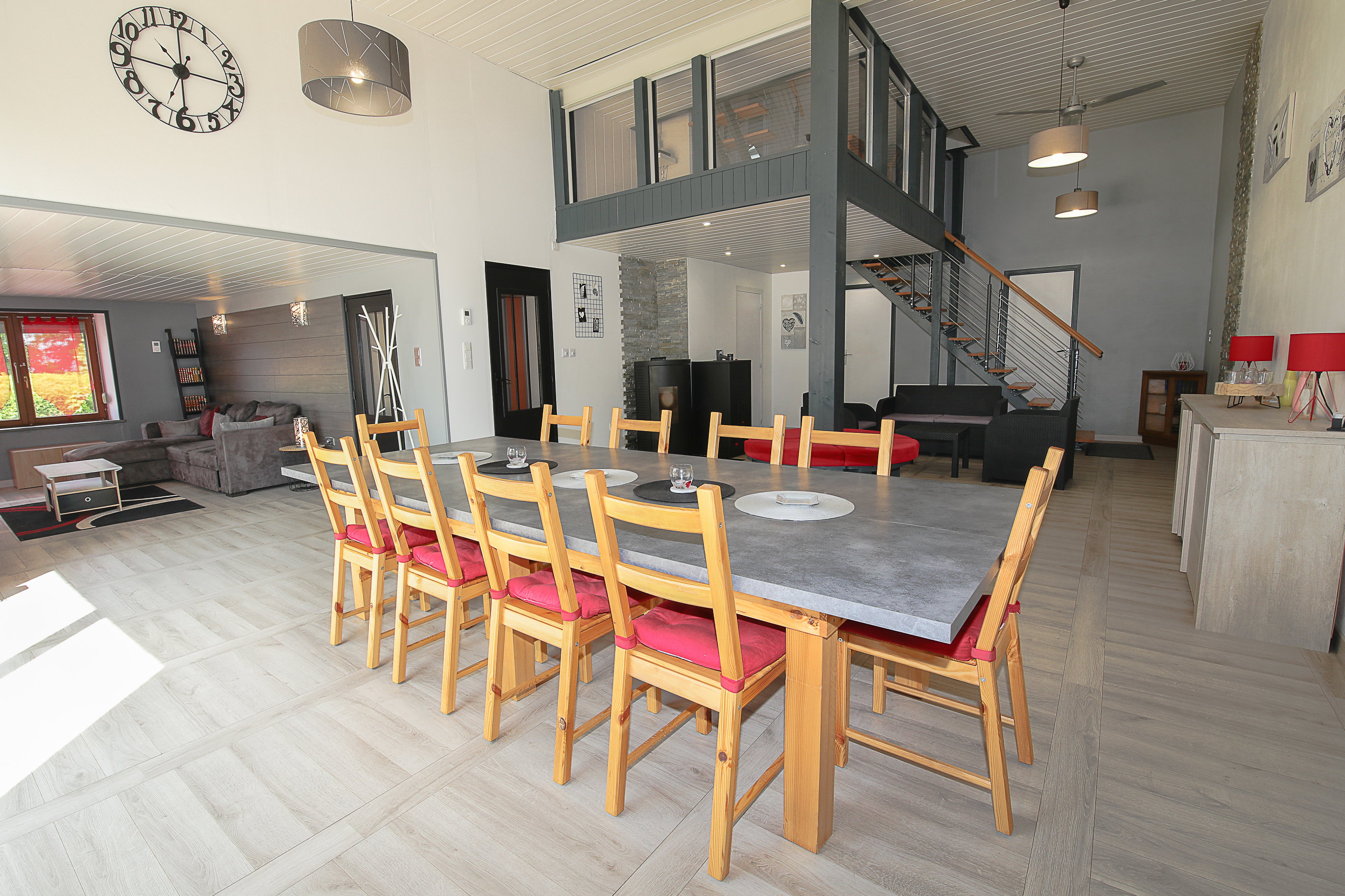 Large room with view to the outside and high ceilings