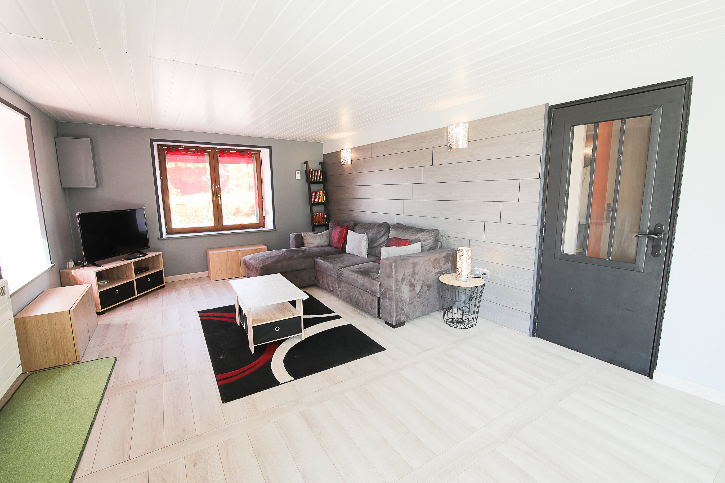 Ideal living room for TV or reading