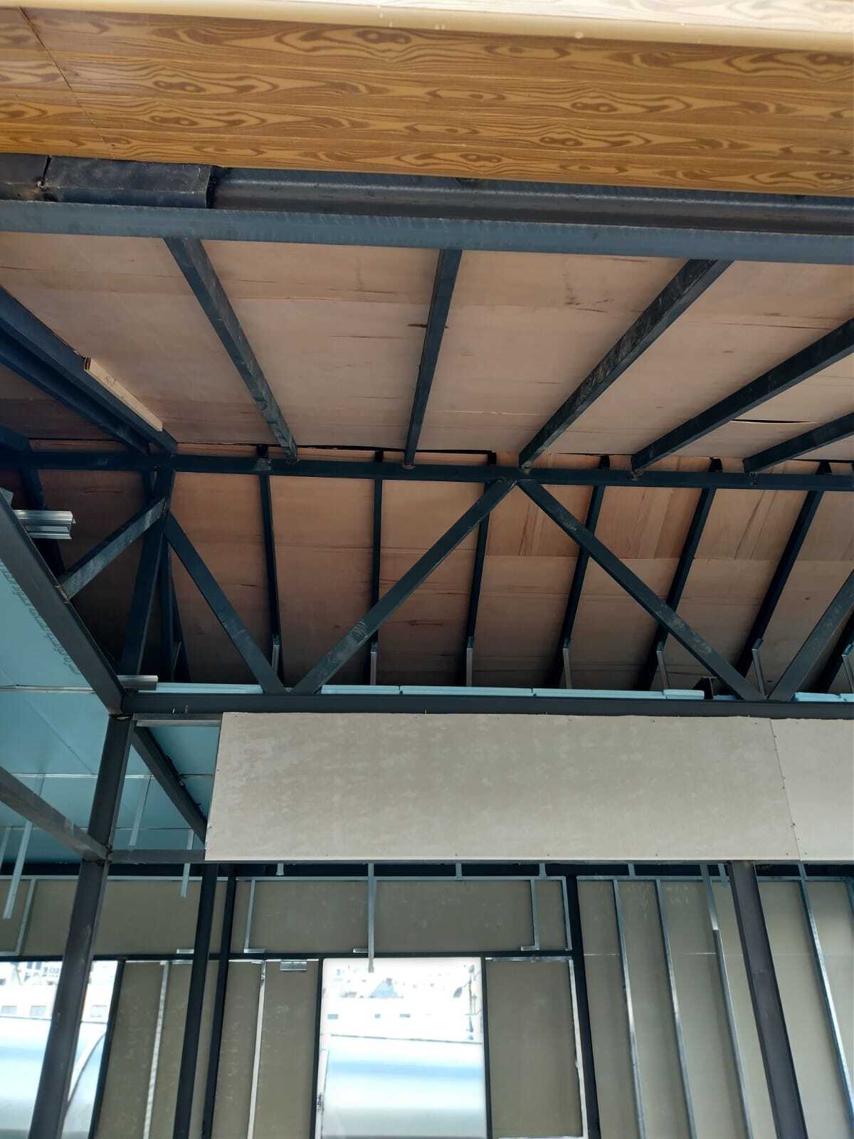 Implementation of a tiled roof in the Rabieh area
