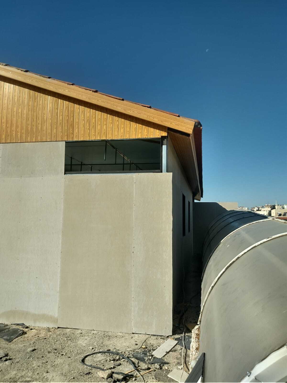 Implementation of a tiled roof in the Rabieh area