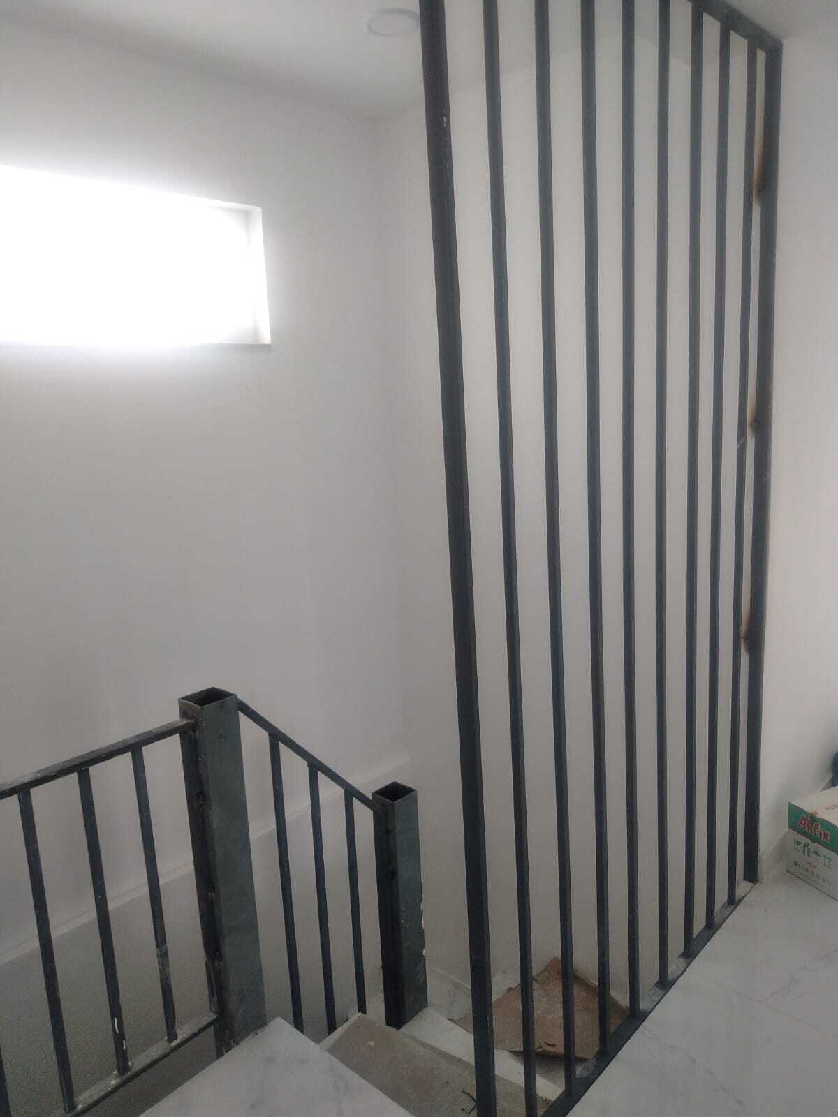 Interior staircase for a duplex apartment