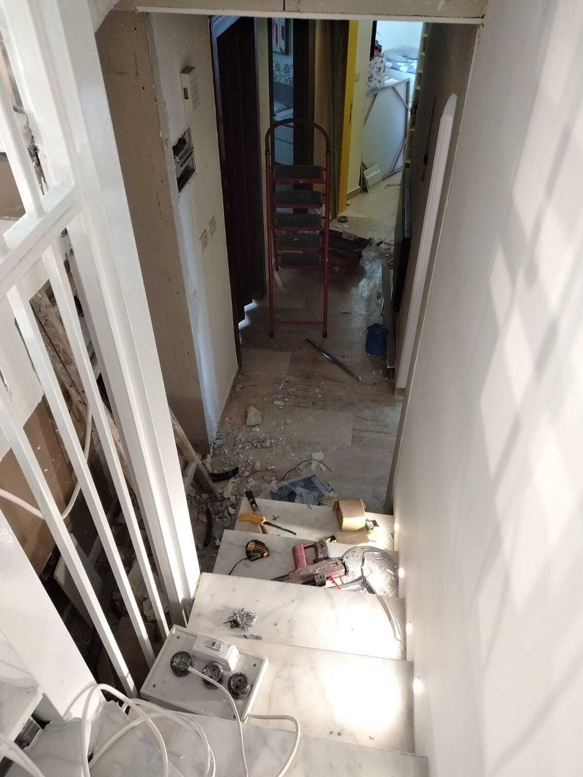 Interior staircase for a duplex apartment