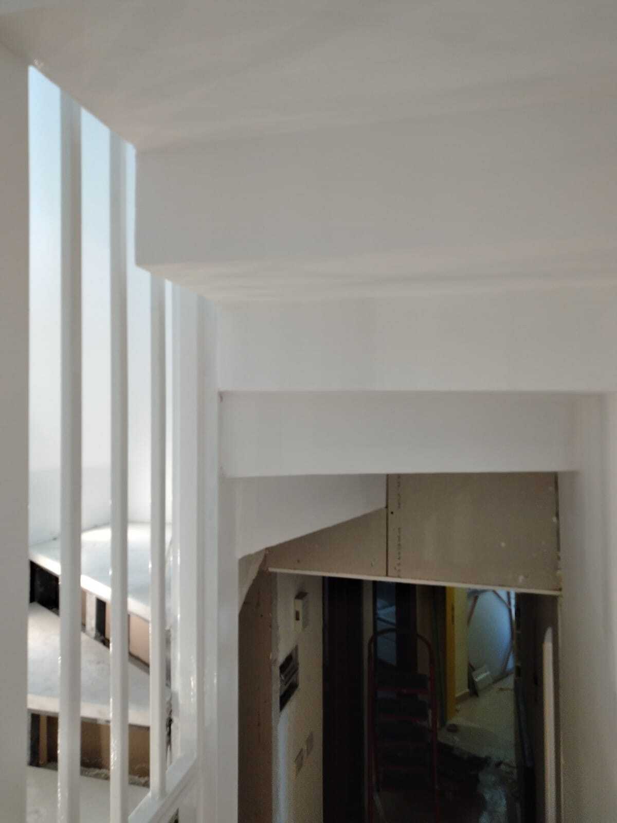 Interior staircase for a duplex apartment