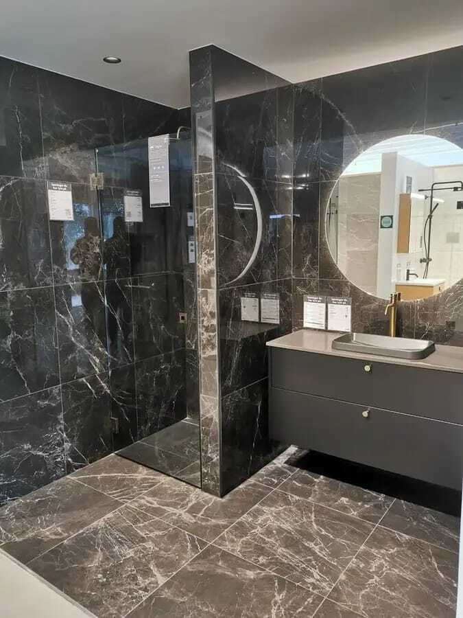 "Enjoy a masterpiece in every corner of your bathroom with our exquisite designs." Modern bathroom decorations and accessories.