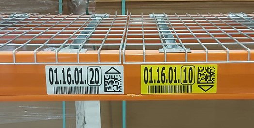 Location marking and signage in logistics warehouses
