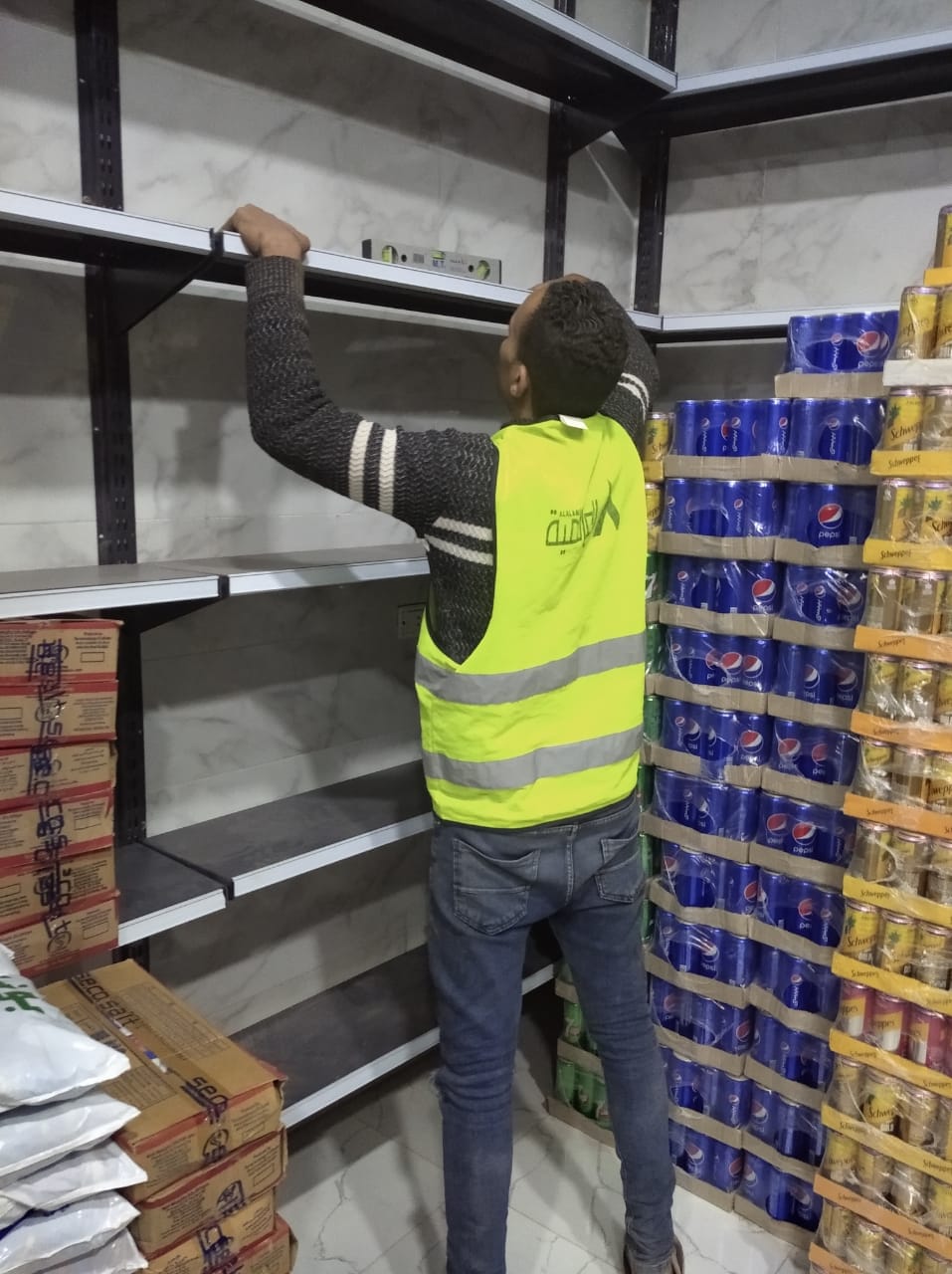 بعض الصور من اعمالنا { تجهيزات سوبر ماركت }