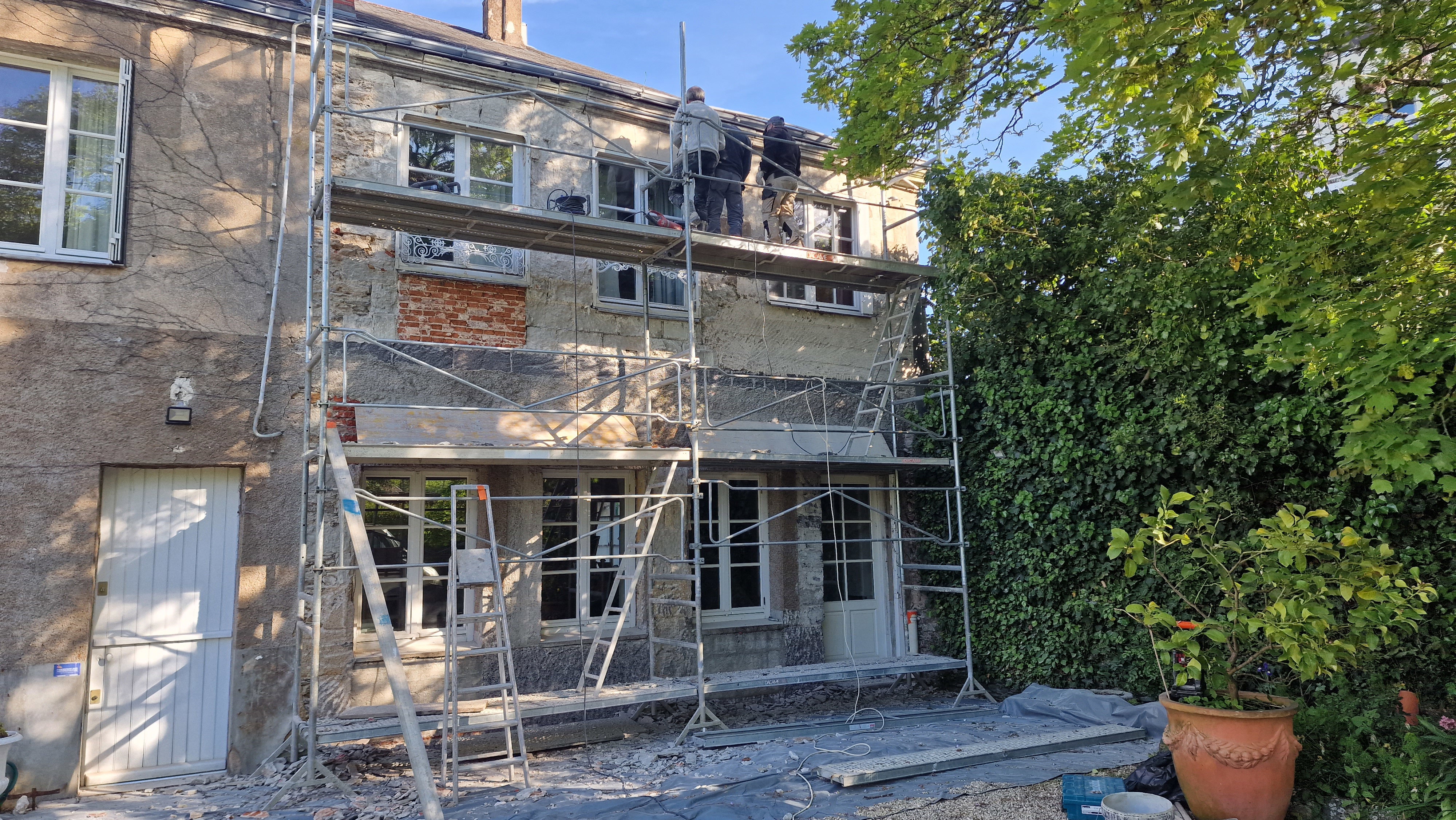 TUFFEAU ET ENDUIT CHAUX