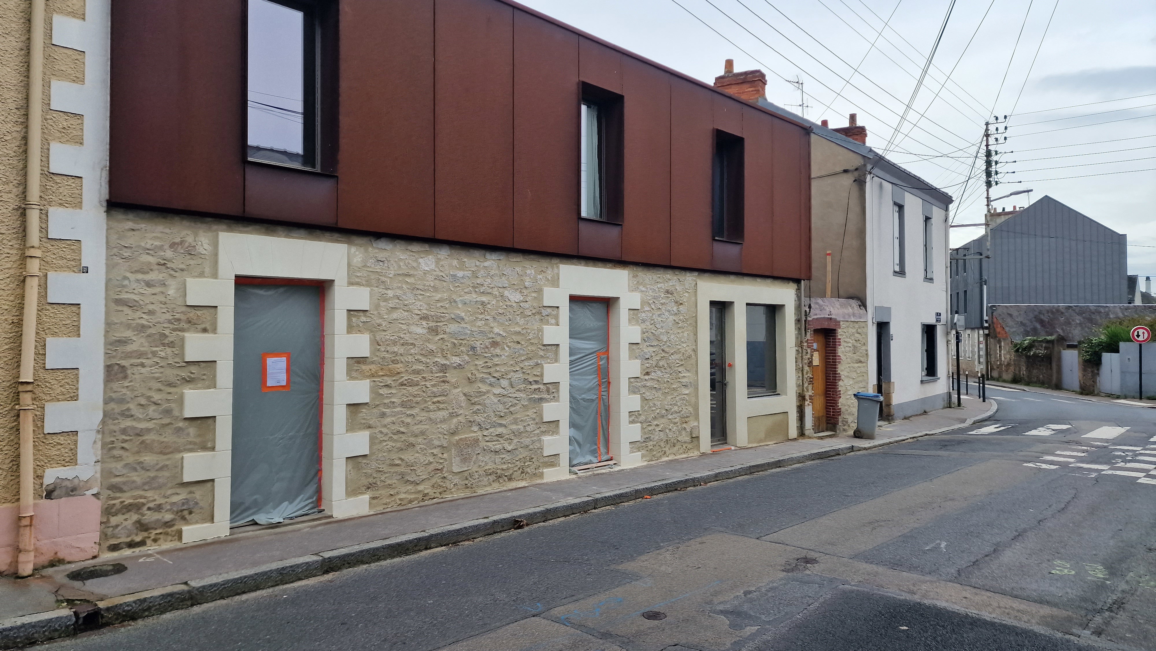 TUFFEAU ET ENDUIT CHAUX PIERRE VUE