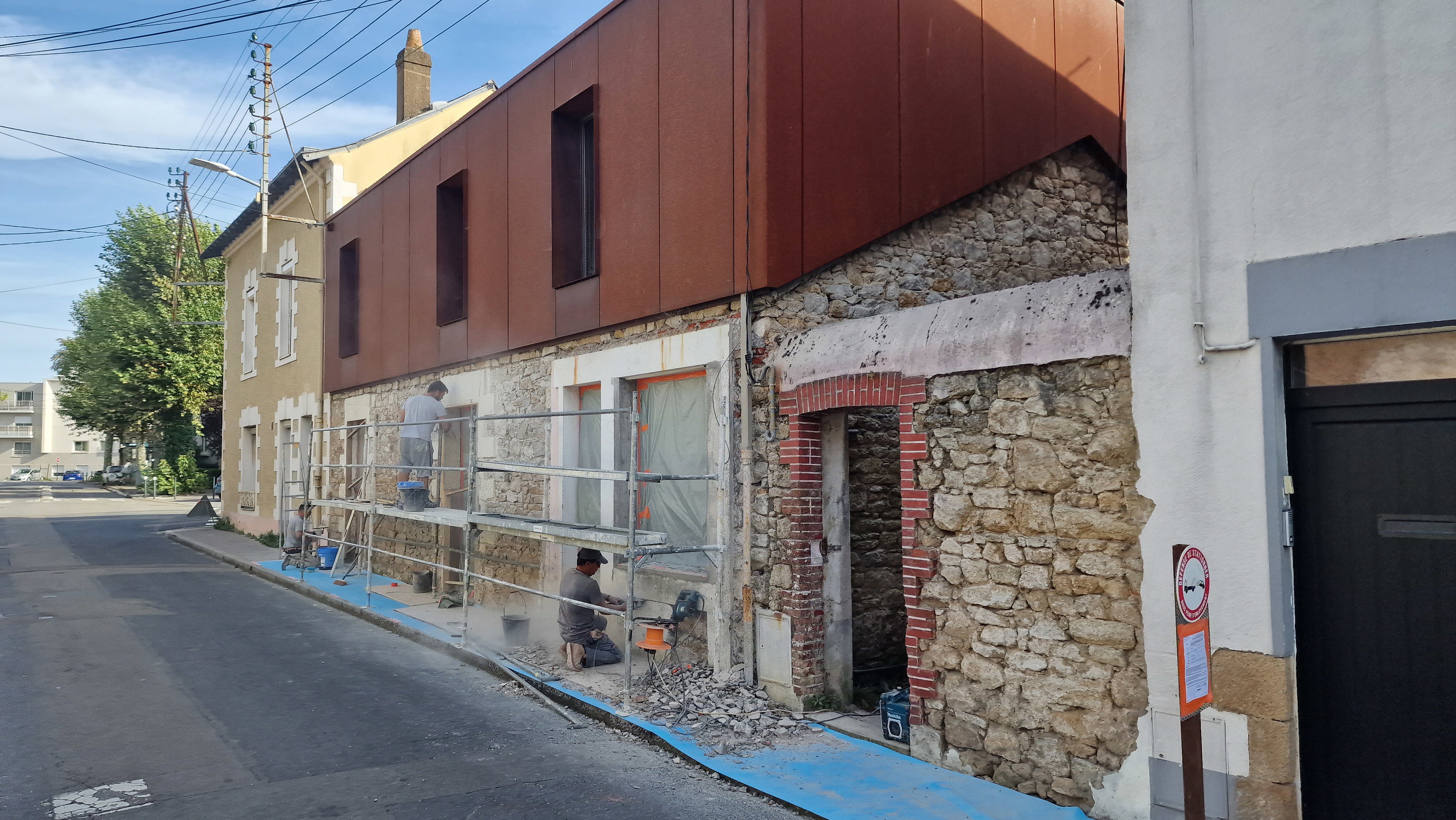 TUFFEAU ET ENDUIT CHAUX PIERRE VUE