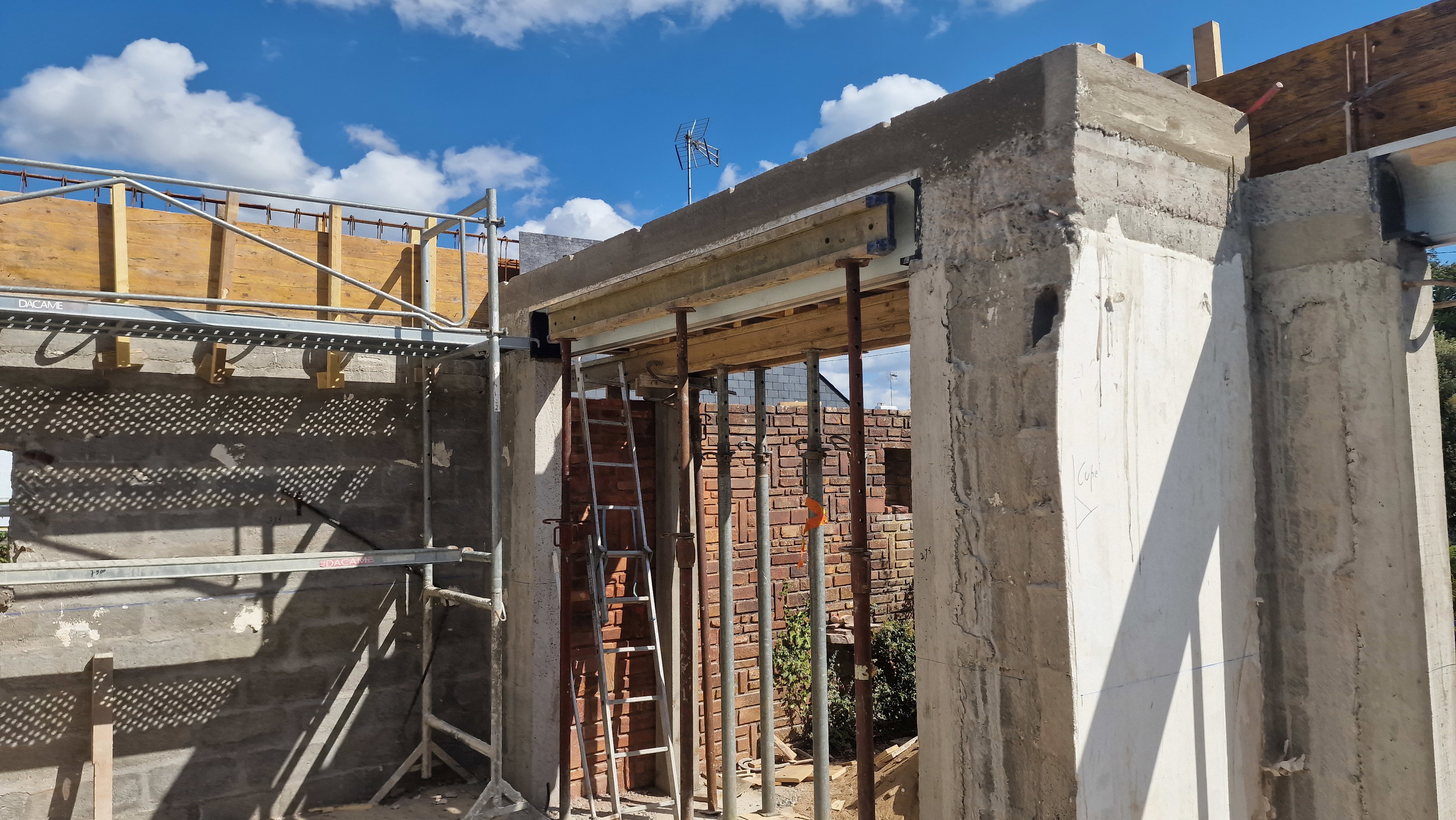 SUPPORT POUR OSSATURE BOIS