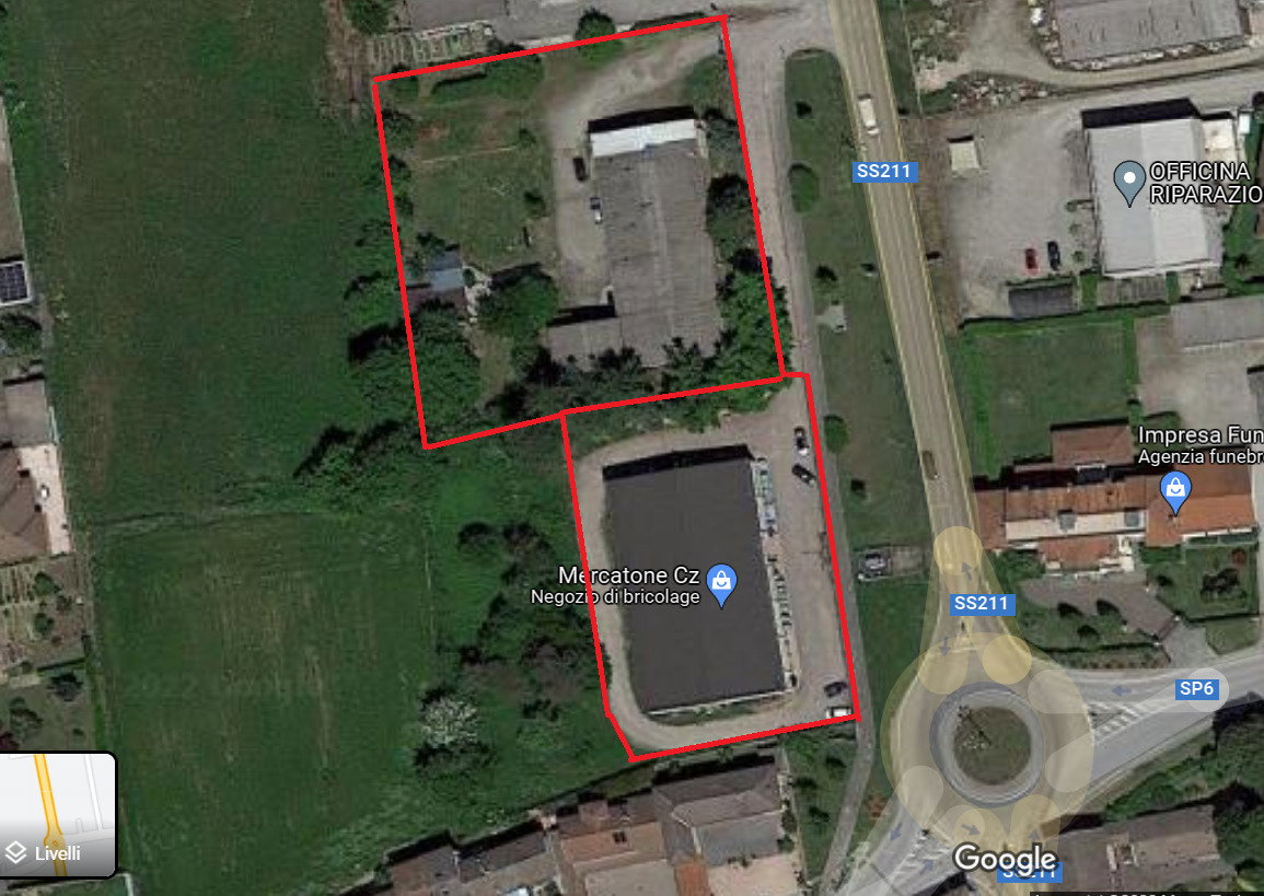 Shed 856 m2, House 110 m2, Land 400 m2