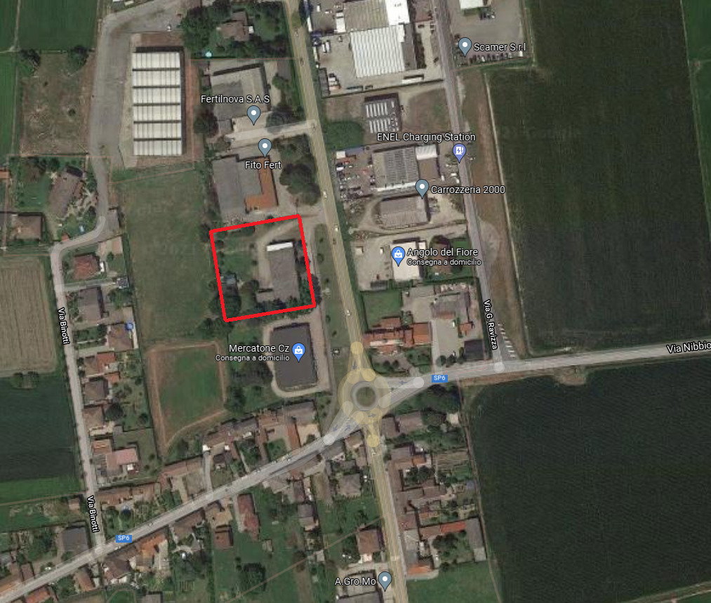 Shed 856 m2, House 110 m2, Land 400 m2