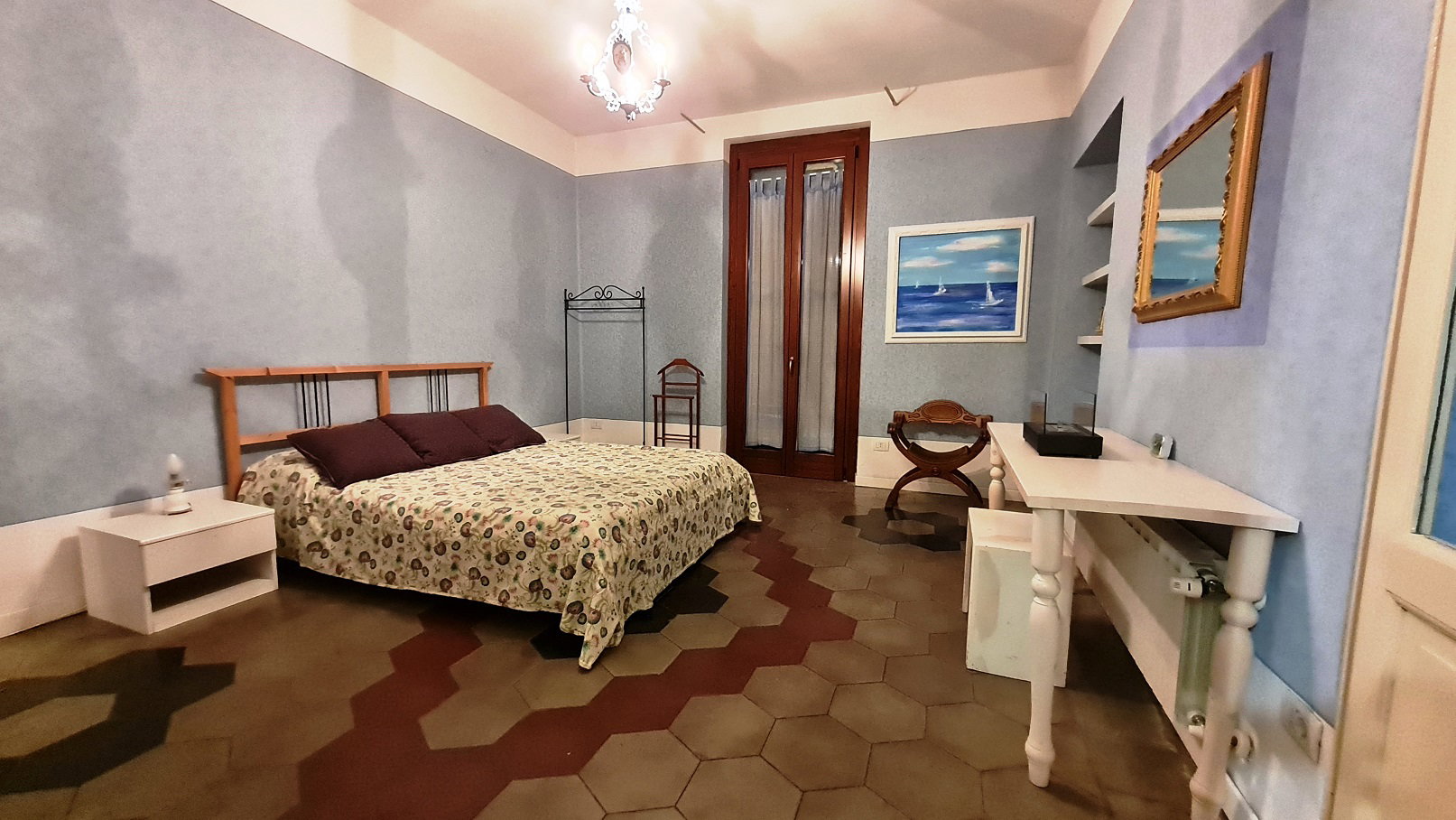 convenient location for those who work in Milan