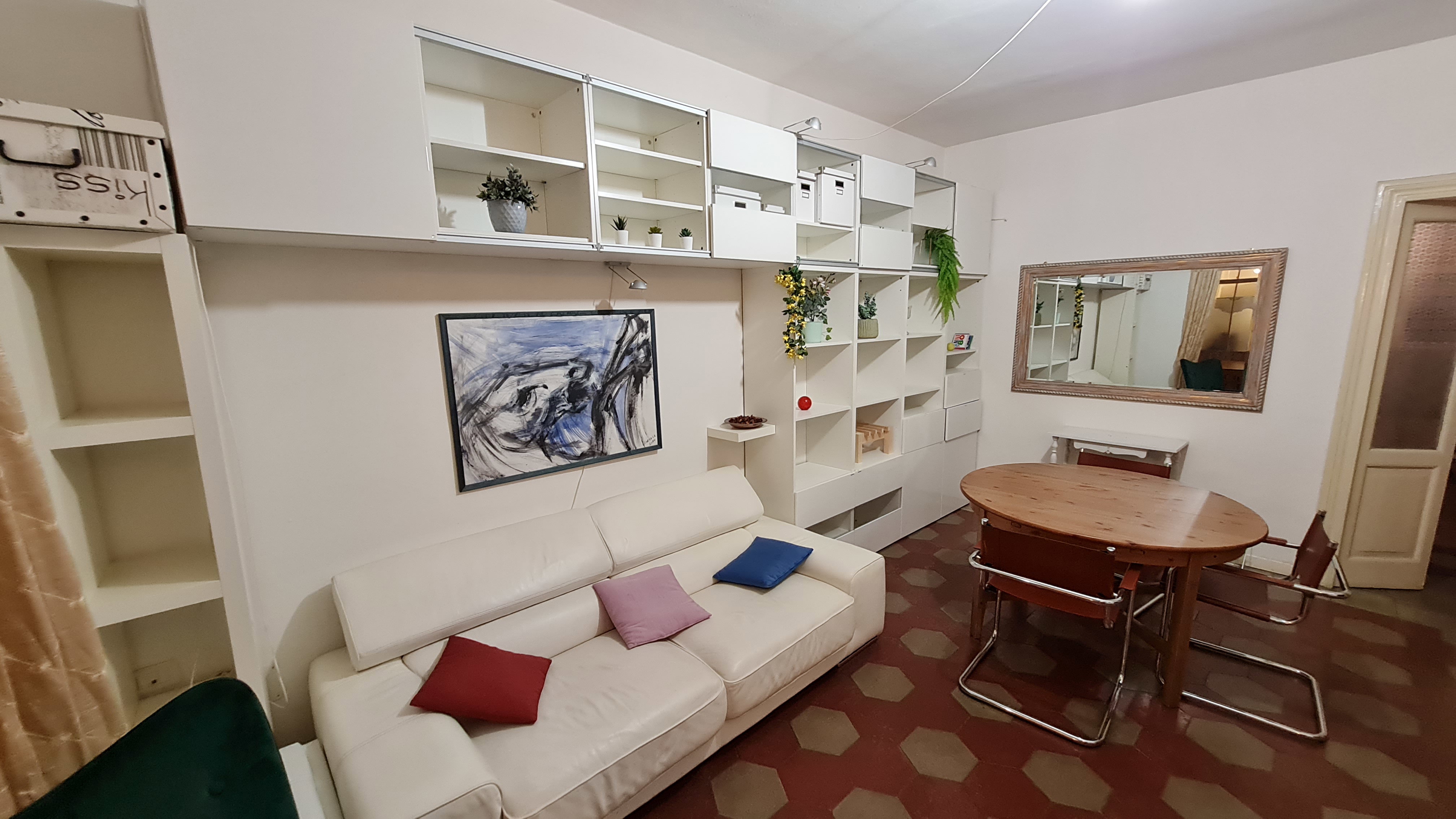 convenient location for those who work in Milan