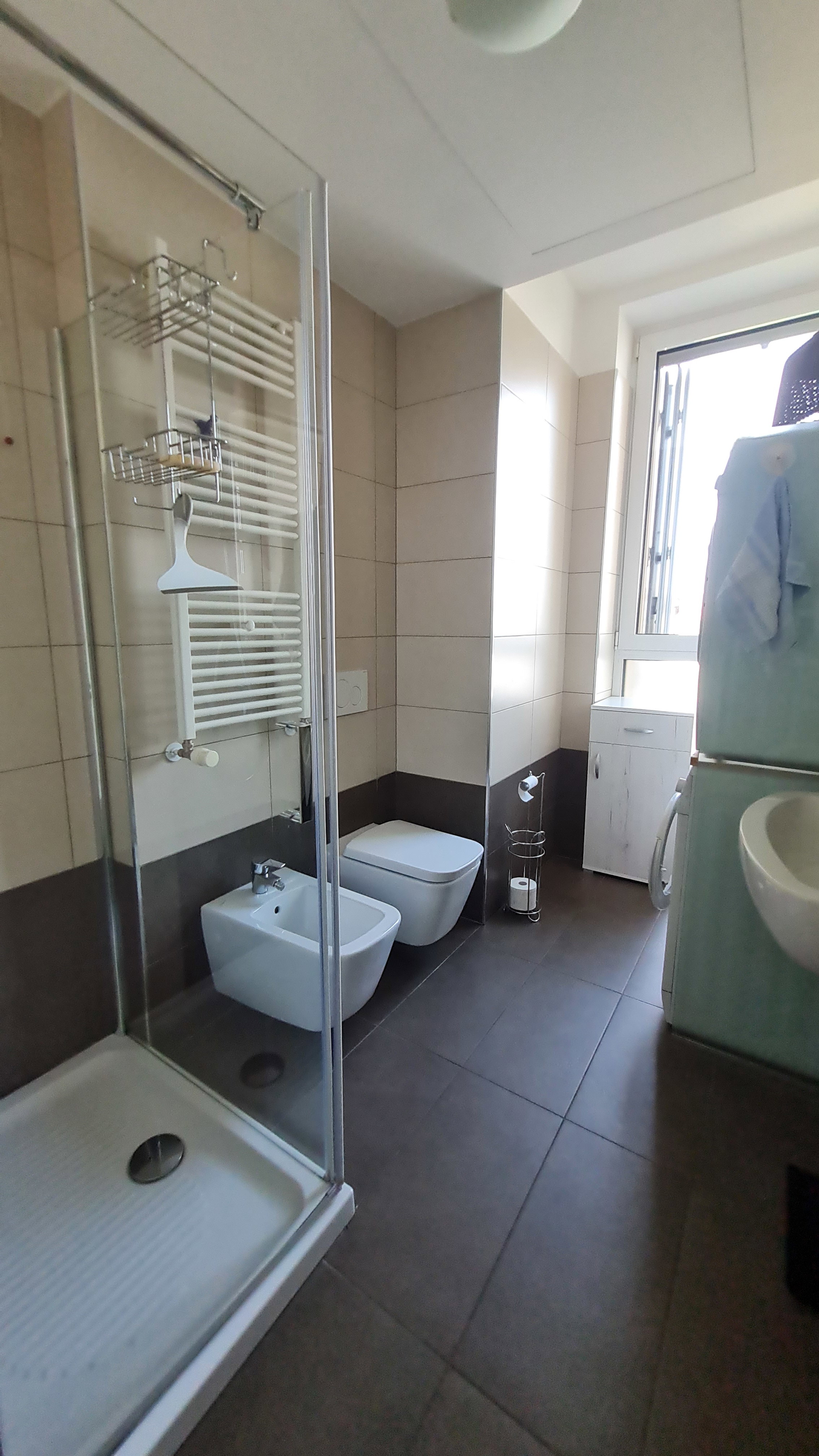 LEASE - THREE-ROOM APARTMENT + DDSS WITH BOX