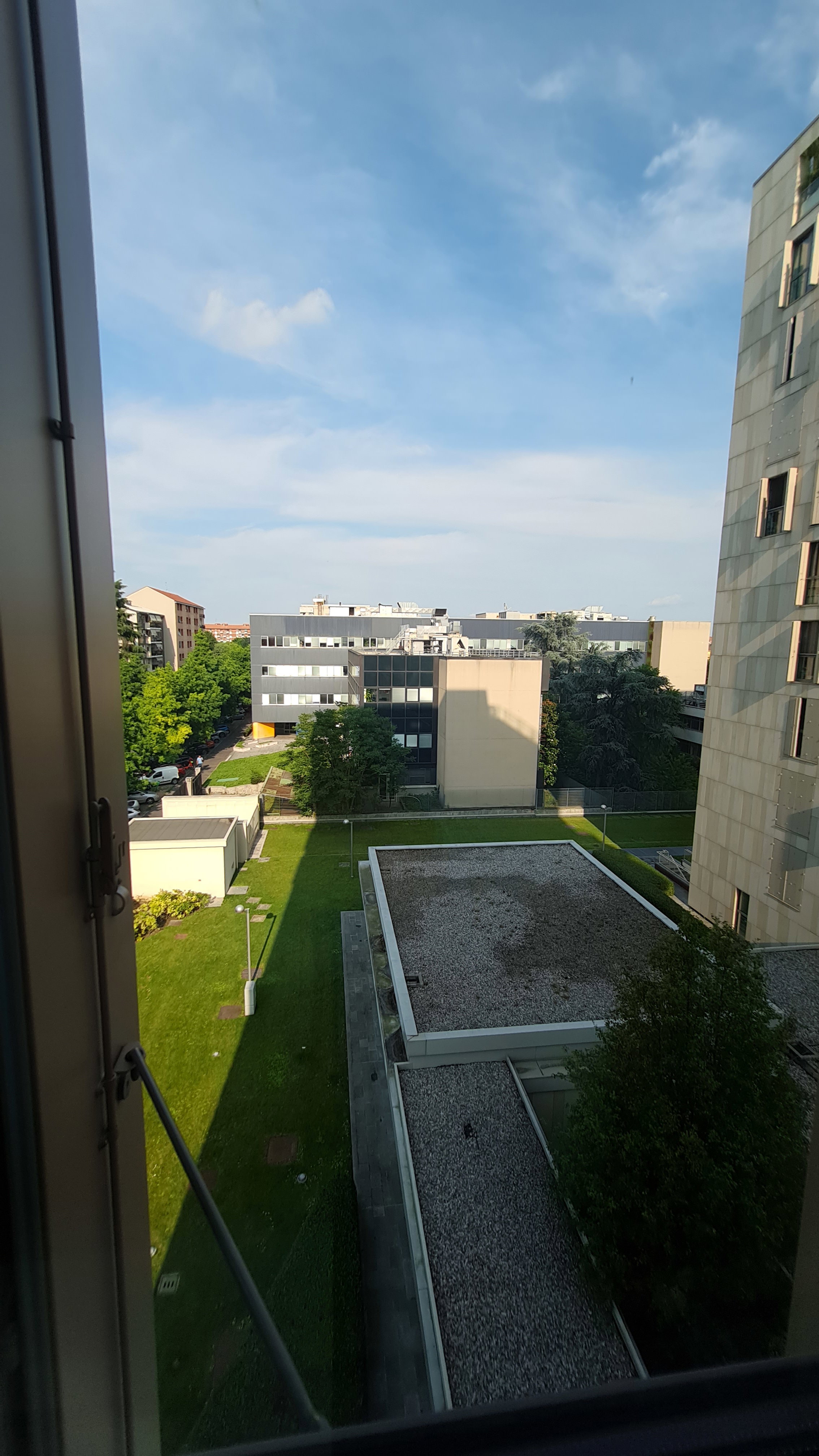 LEASE - THREE-ROOM APARTMENT + DDSS WITH BOX