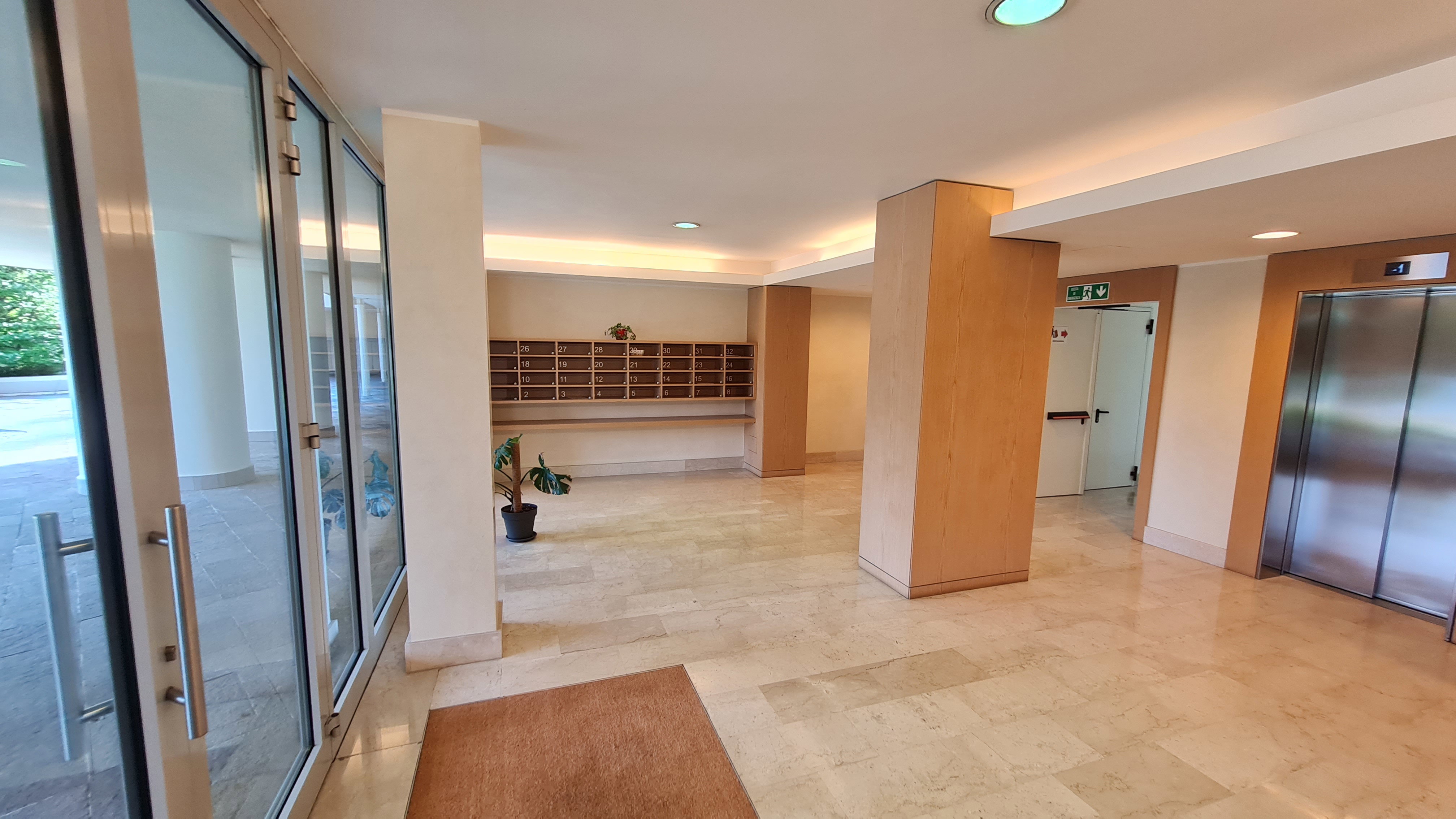 LEASE - THREE-ROOM APARTMENT + DDSS WITH BOX