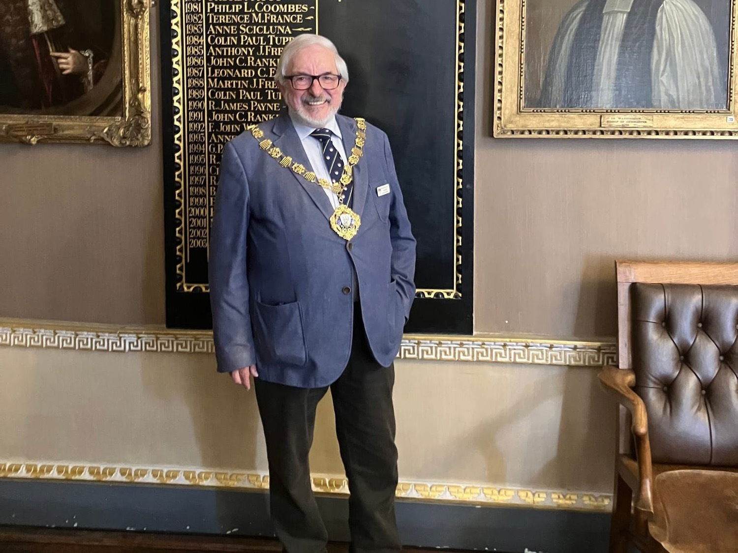 CHICHESTER Walking the County Towns