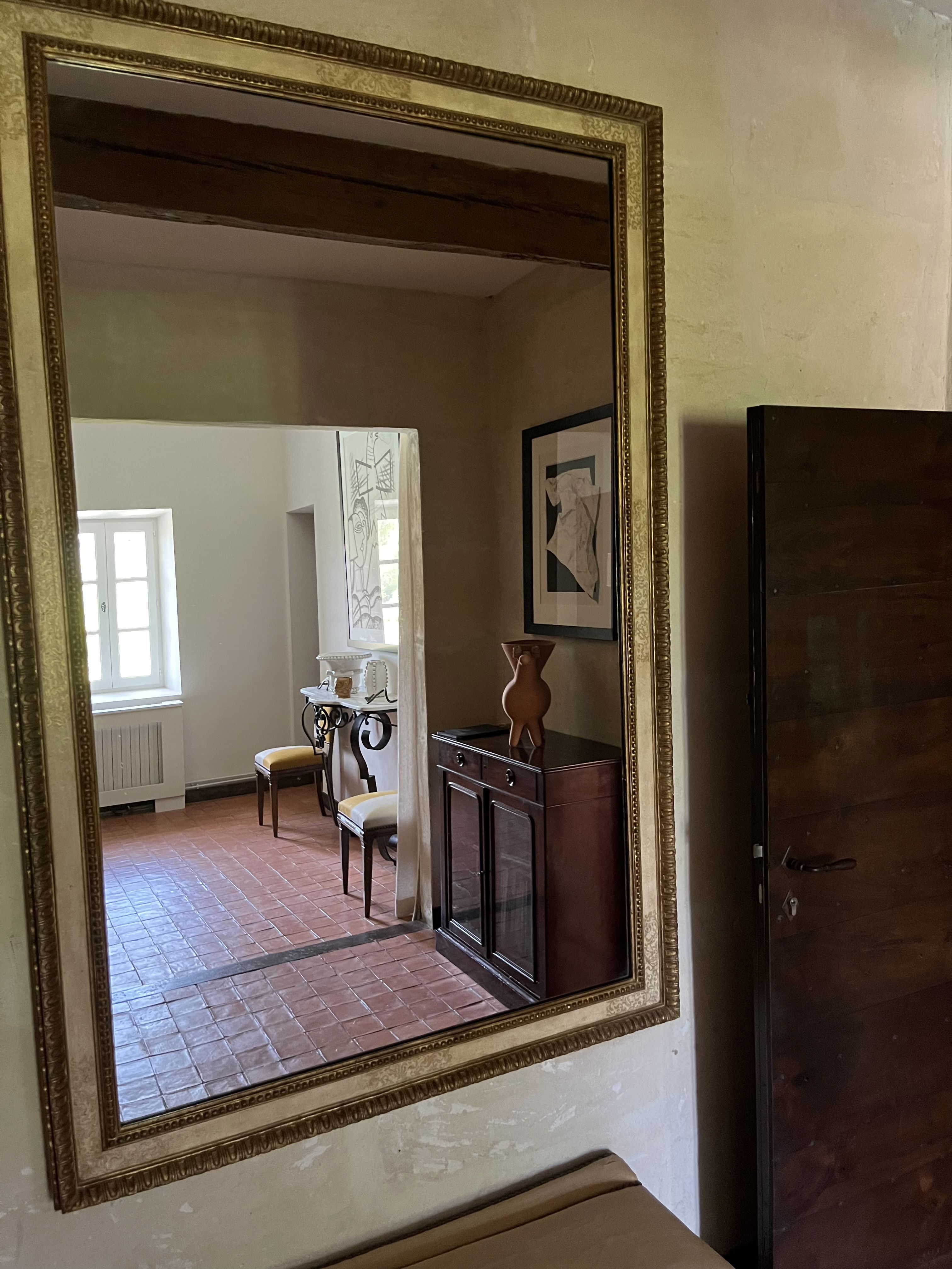 Distribution landing of the upstairs suites