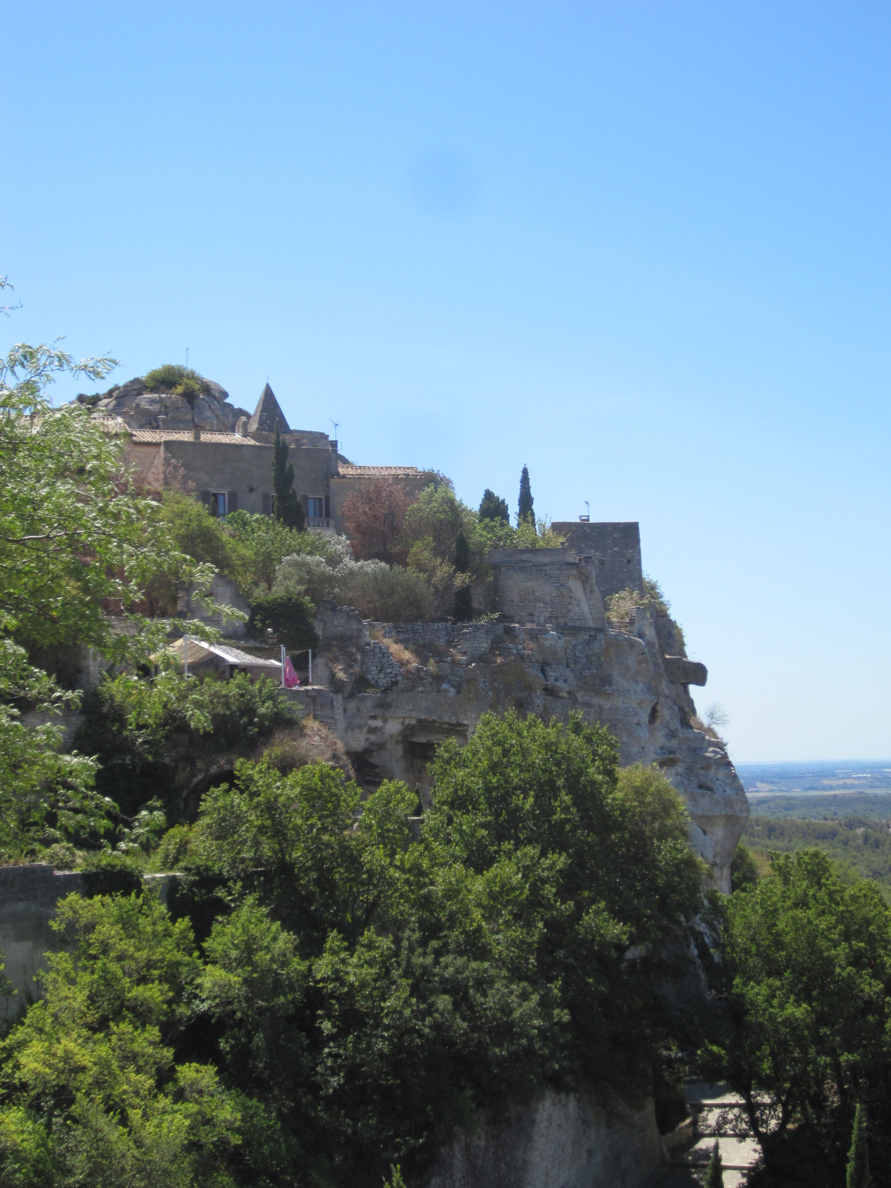 A preserved nature and its Provençal villages….