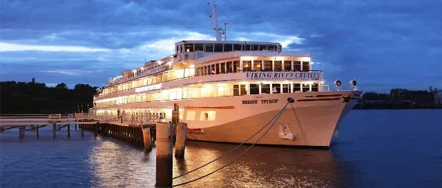 How to get from airport St Petersburg to Salt Pier cruise port