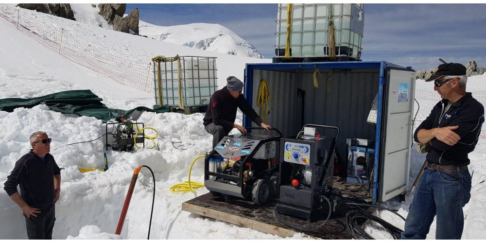 Creation of a reservoir for the Cosmiques refuge