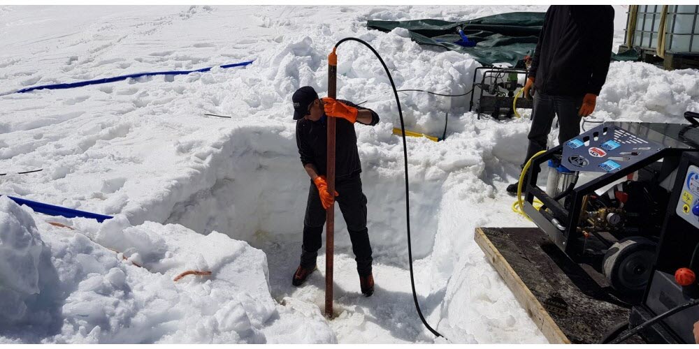 Creation of a reservoir for the Cosmiques refuge