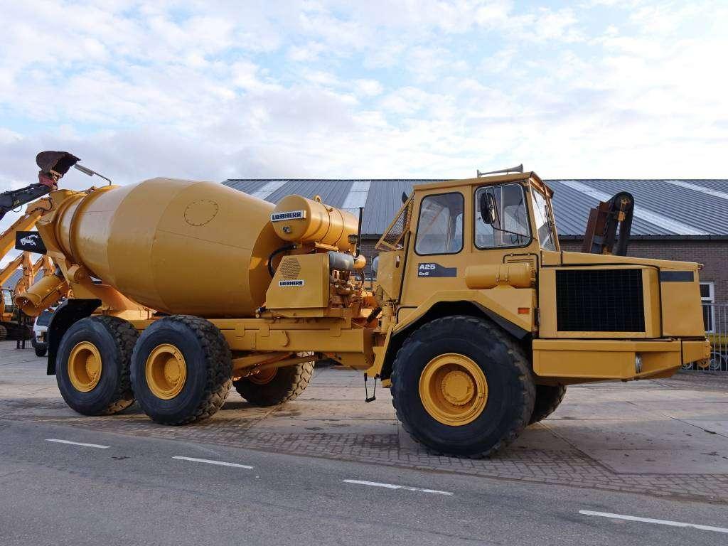 Volvo A25 (Liebherr 9m3 Mixer)