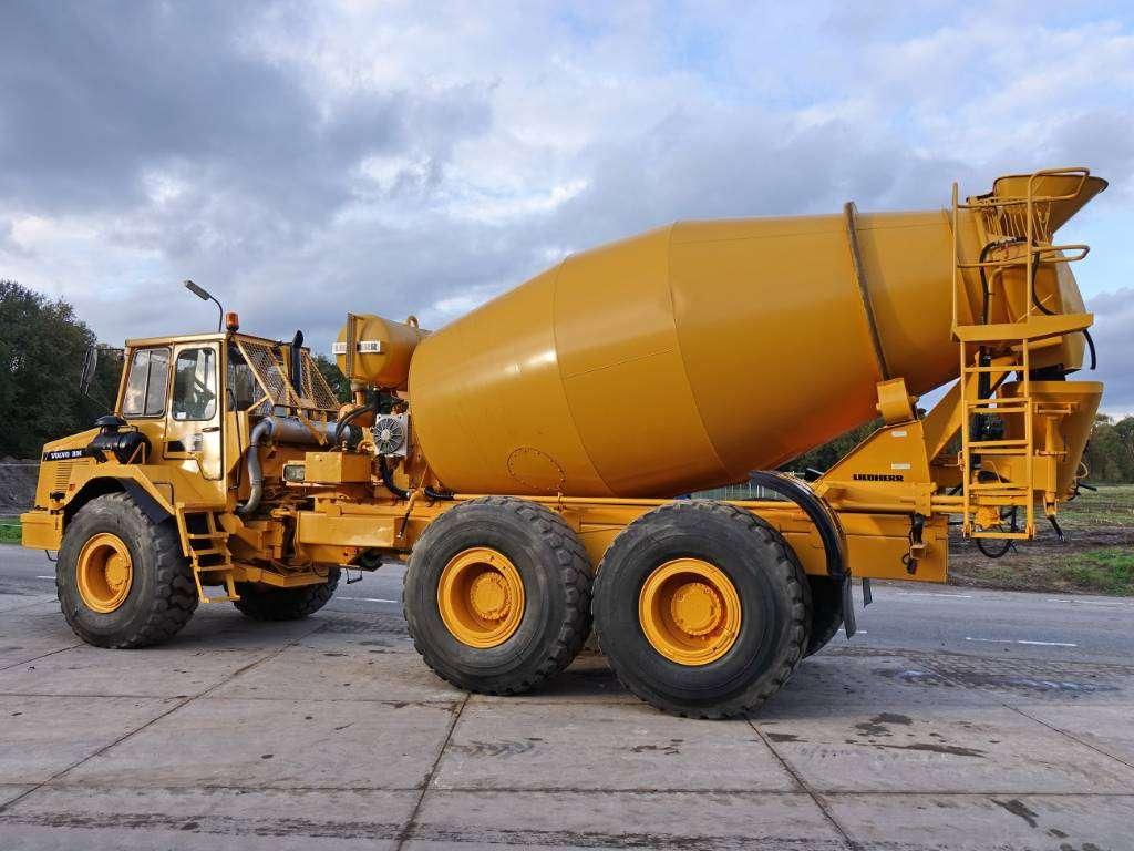 Volvo A25 (Liebherr 9m3 Mixer)