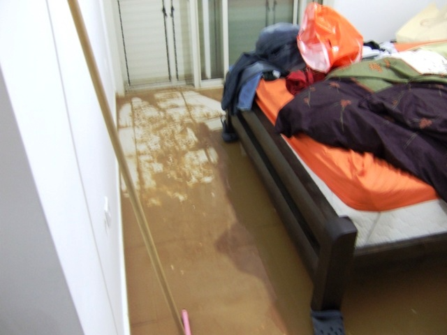 נזקי הצפה בדירה