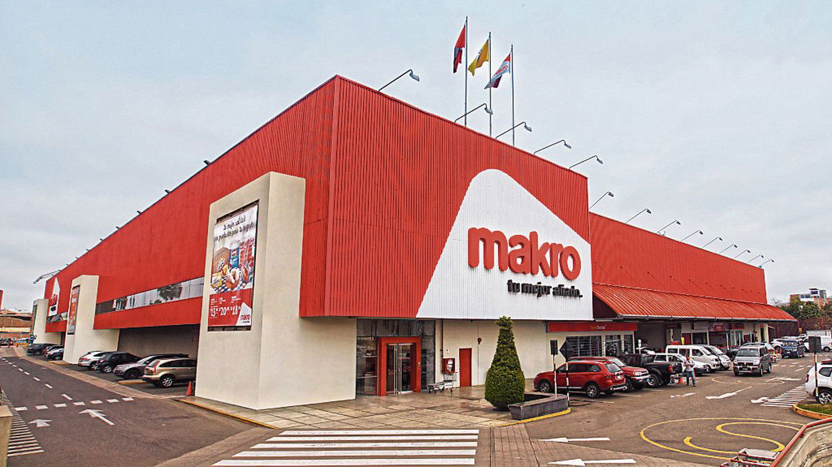 MAKRO hypermarket