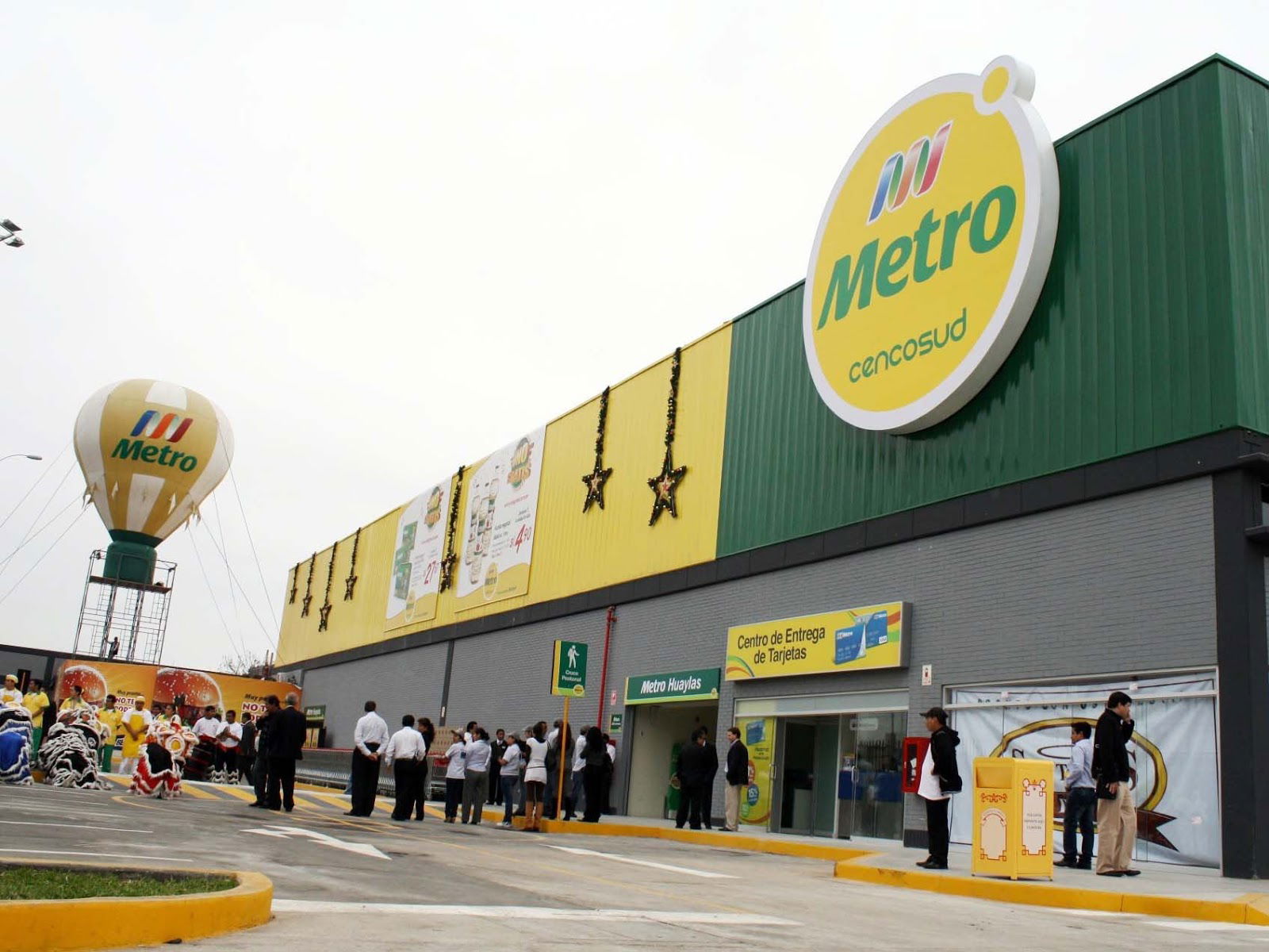 Metro hypermarket