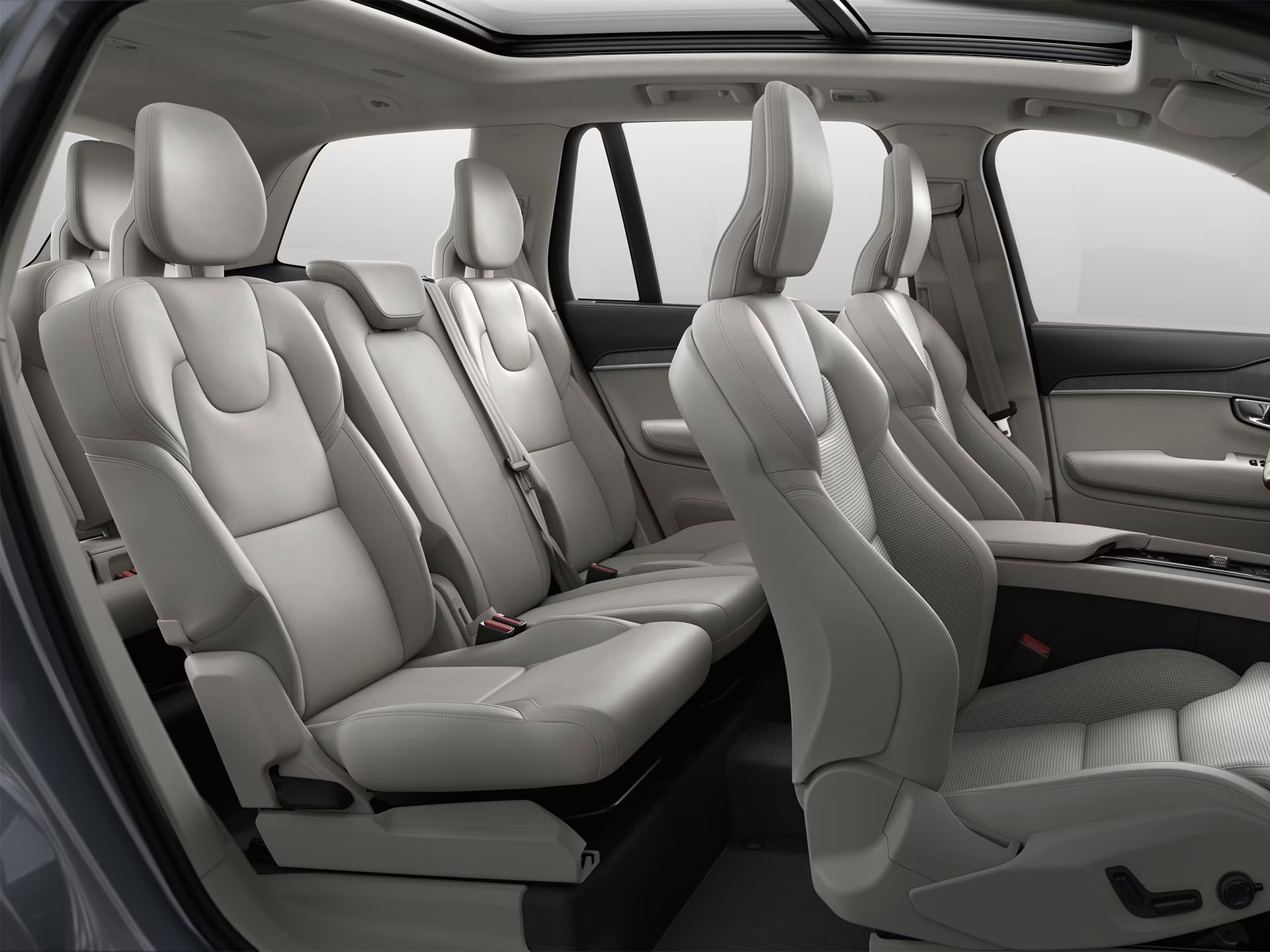 Volvo XC90 interior.