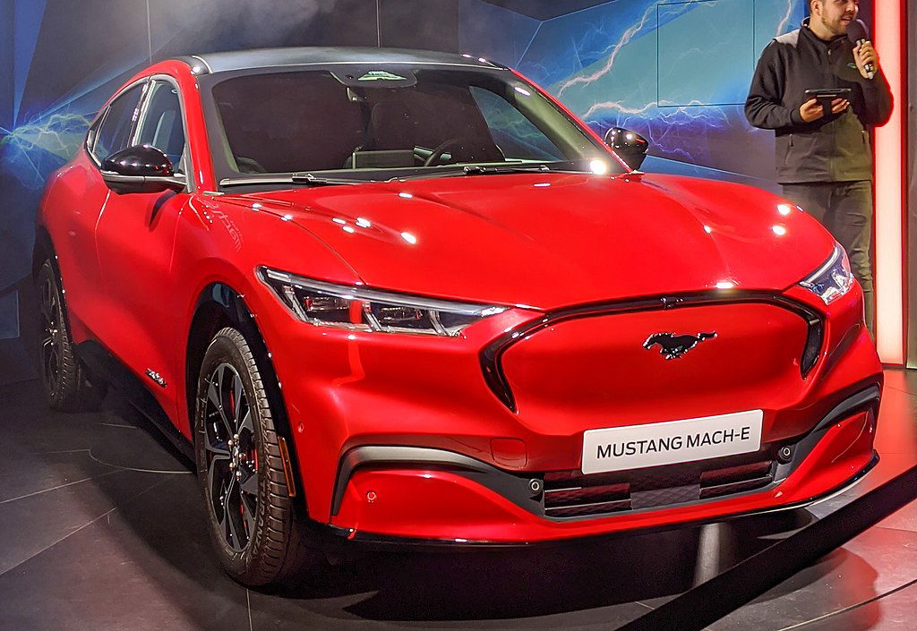 Top ten most hi-tech cars - 2020_Ford_Mustang_Mach-E Chelsea Jay via Wikimedia.