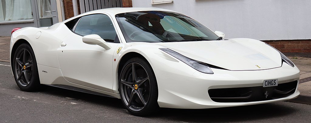 The World's prettiest cars - 2011_Ferrari_458_Italia_DCT_S-A_4.5_Front Vauxford via Wikimedia.