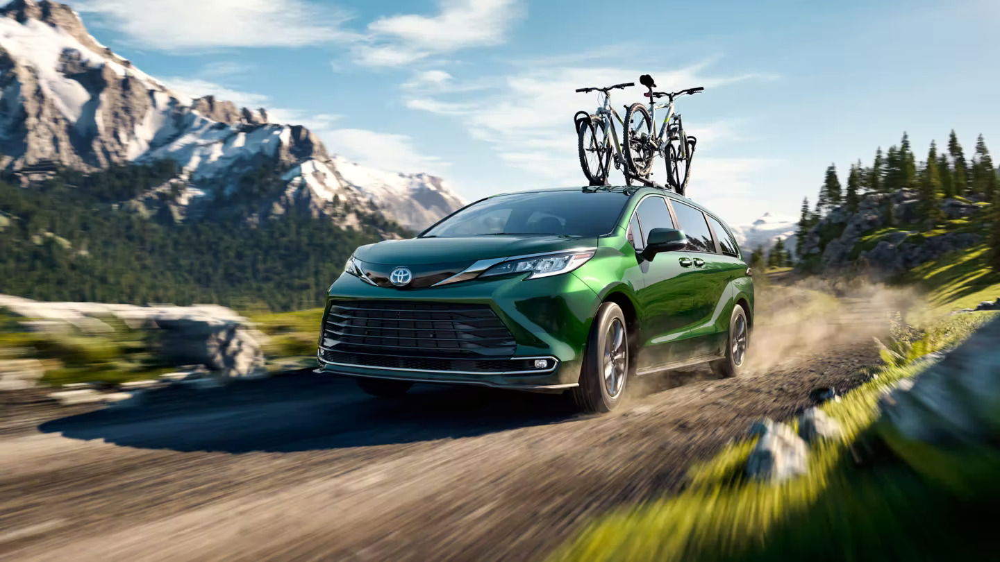 2023 Toyota Sienna fuel economy.