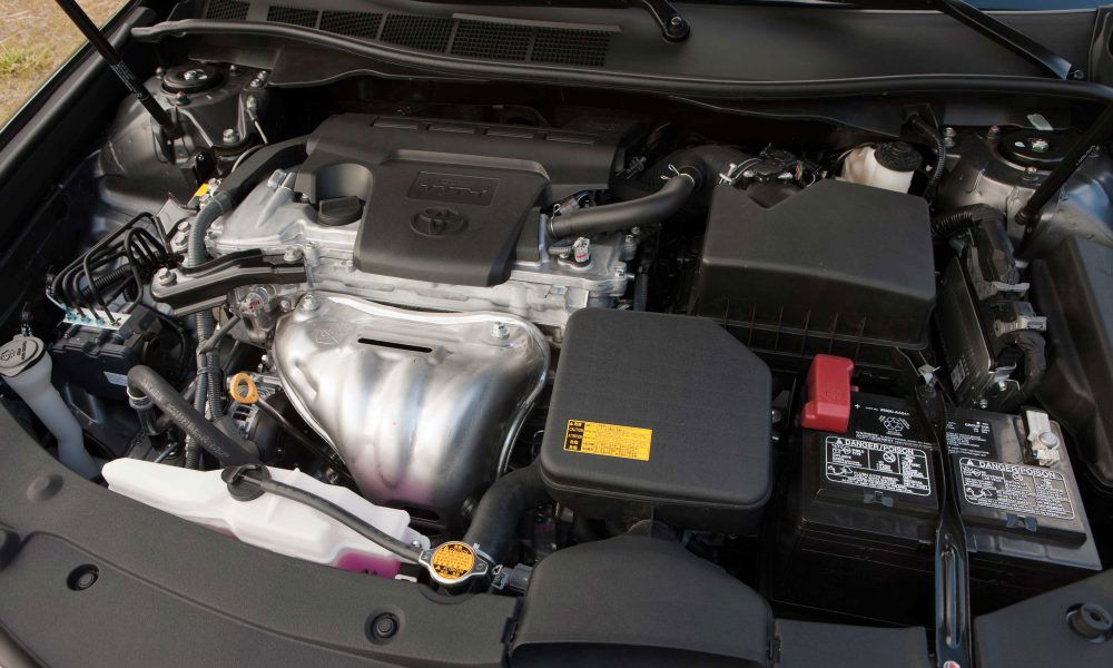 2014 toyota camry engine and performance.