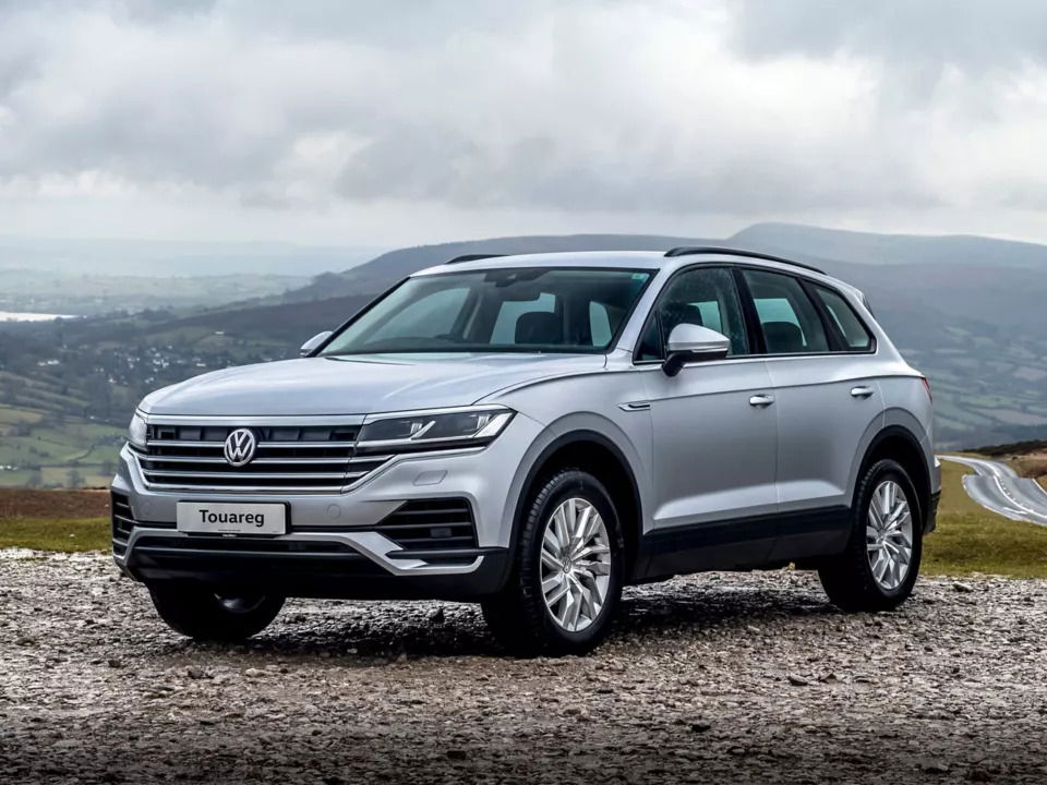 Cars that can bankrupt you with repairs and maintenance - 2023 Volkswagen Touareg.