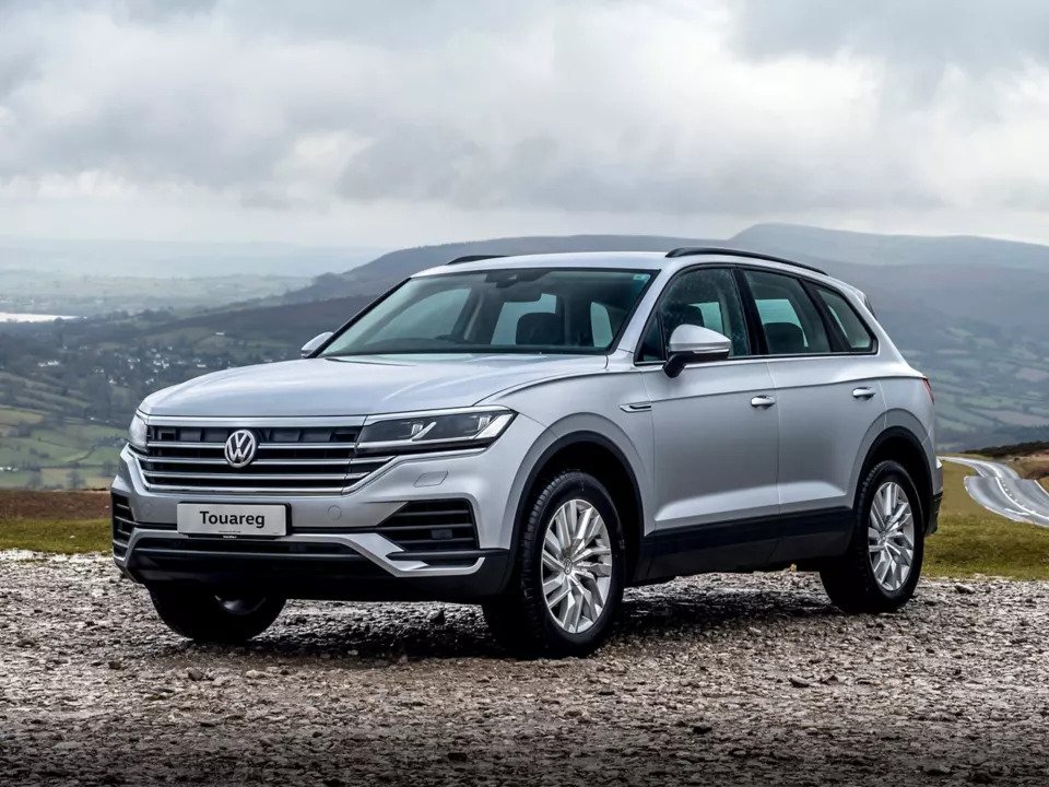 Cars that can bankrupt you with repairs and maintenance - 2023 Volkswagen Touareg.