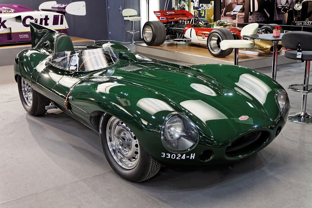 1955_Jaguar_D_Type_Thesupermat via Wikimedia.