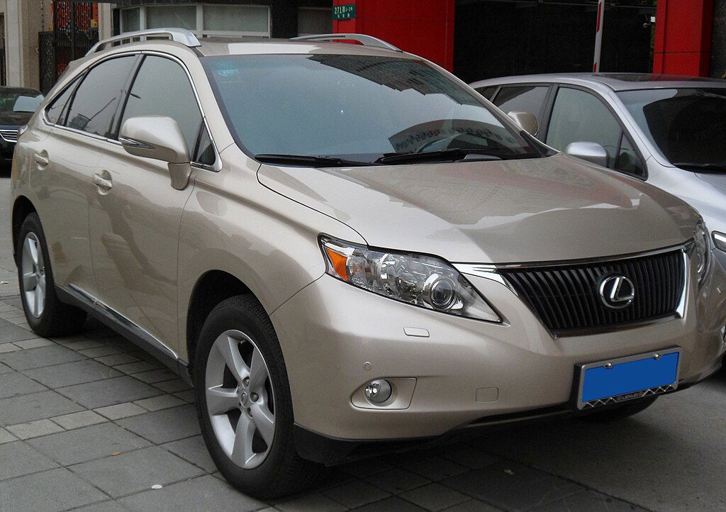 2012 Lexus_RX_350 Navigator84 via Wikimedia.