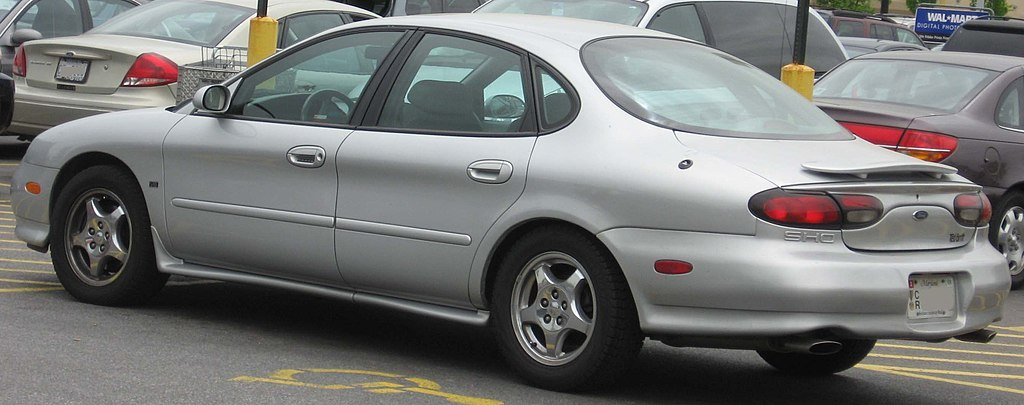 1996-1999_Ford_Taurus_SHO_rear IFCAR via Wikimedia.