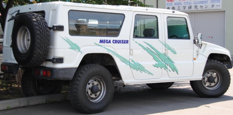 1995-2002 Toyota_Mega_Cruiser YPY31 via Wikimedia.