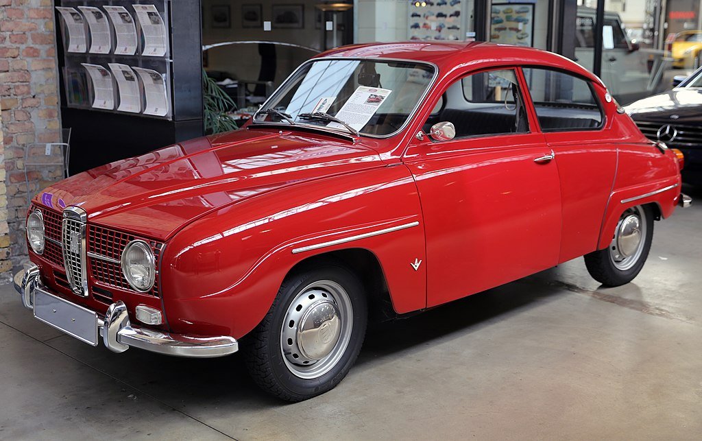 1967_Saab_96_V4_at_Classic_Remise,_front_left Mr. Choppers via Wikimedia.