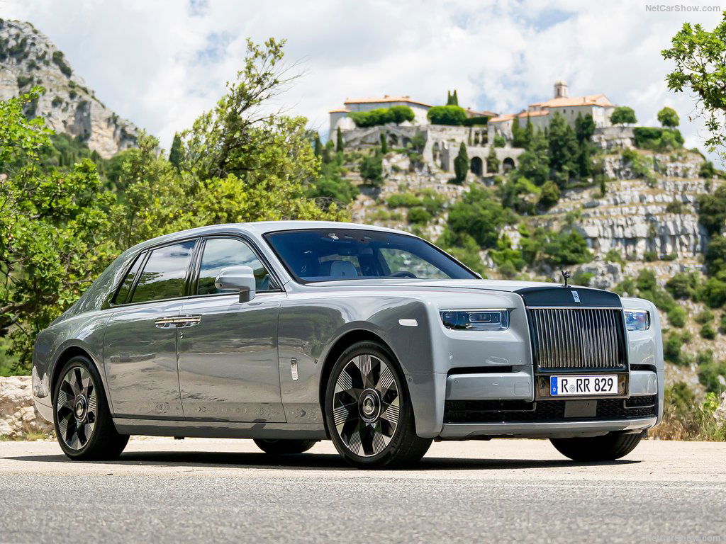 2023 Rolls-Royce-Phantom_Series_II.